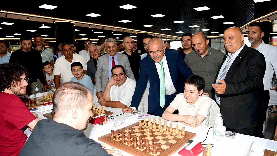 9'uncu Uluslararası Altın Kayısı Satranç Turnuvası başladı