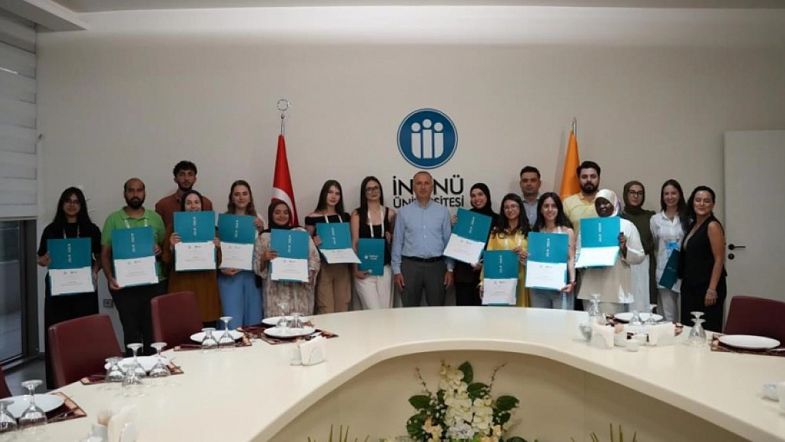13 ülkeden gelen öğrenciler Malatya'da kültür elçisi oldu