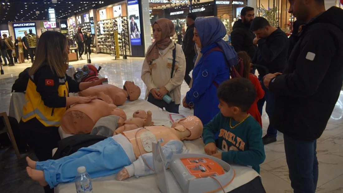 Acil sağlık hizmetleri etkinliği düzenlendi