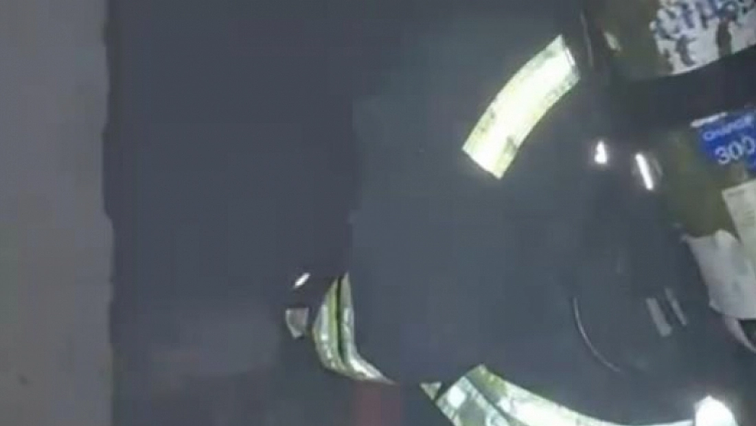 Ahır ve garaj alevlere teslim oldu