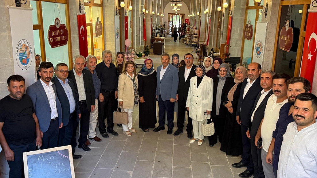 AK Parti heyeti Darende’de kadın girişimcilerle buluştu