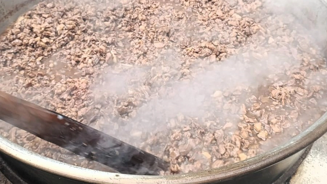 Asırlık Lezzet Kışa Hazırlanıyor: Kavurma Geleneği Yaşatılıyor