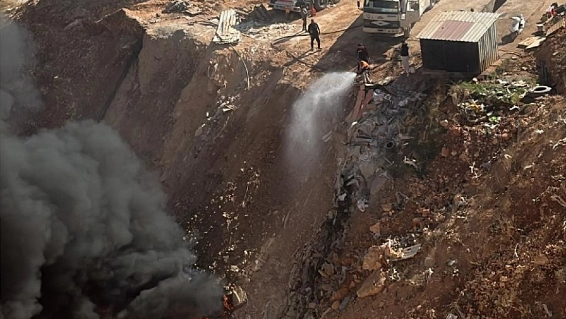 Atık malzeme yangını korkuttu