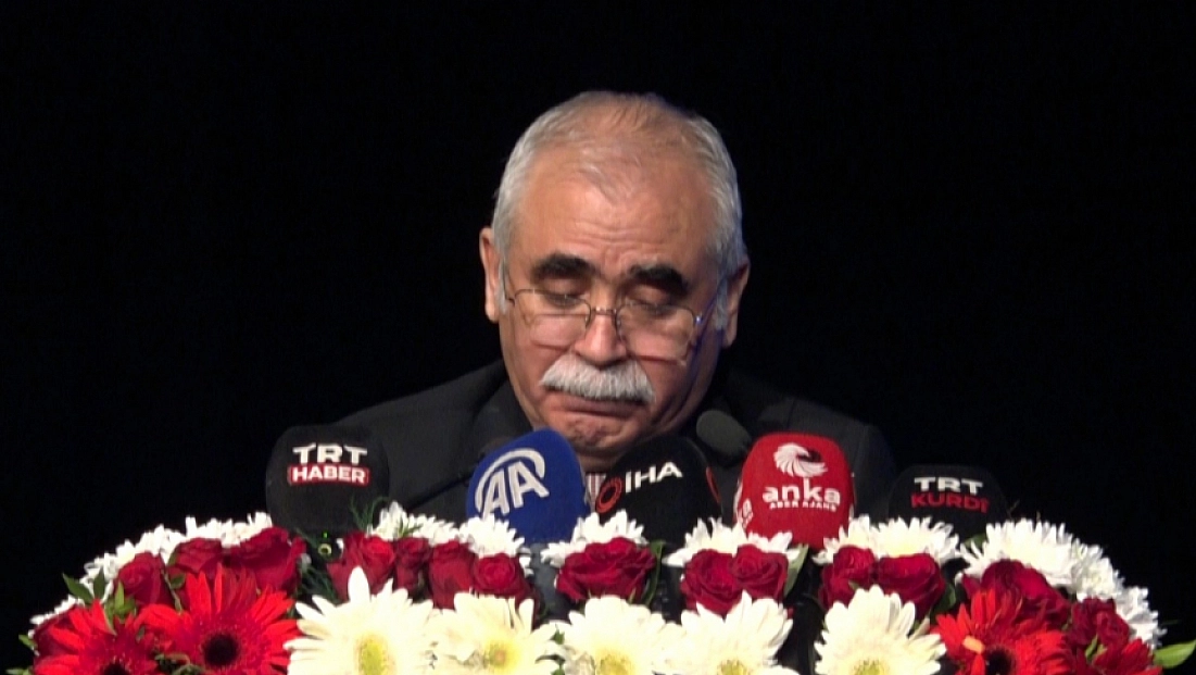 AYM Başkanı Kadir Özkaya, gözyaşlarını tutamadı