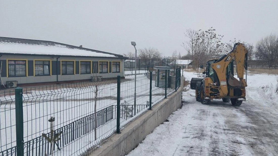 Battalgazi Belediyesi okullar için sahadaydı