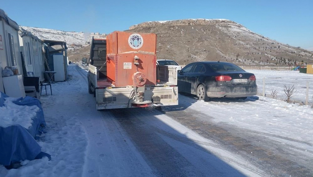 Battalgazi’de karla mücadele gece boyu sürdü