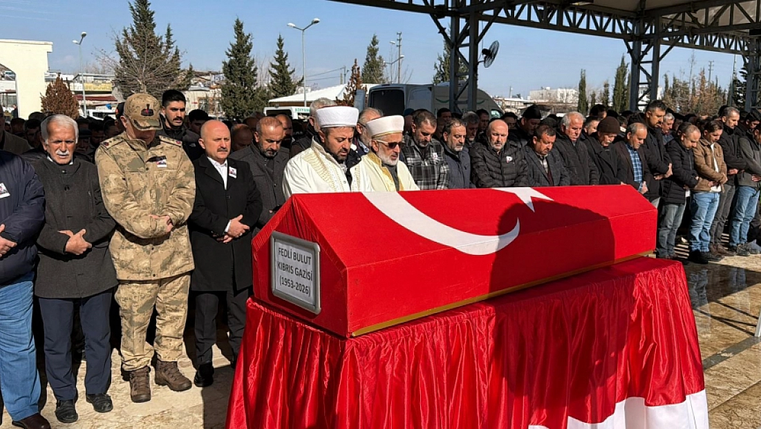 Buzda düşerek ağır yaralanan Kıbrıs gazisi hayatını kaybetti