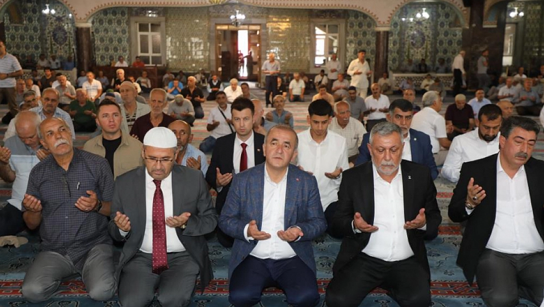 Camilerde 15 Temmuz şehitleri için mevlit okunacak