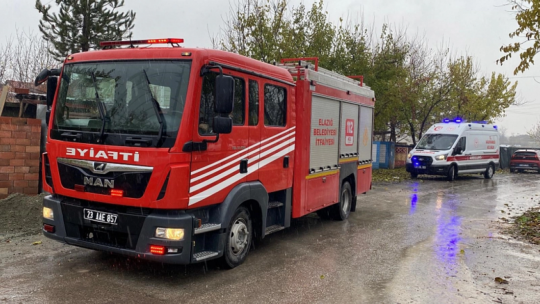 Çatı yangını: 1 kişi dumandan etkilendi