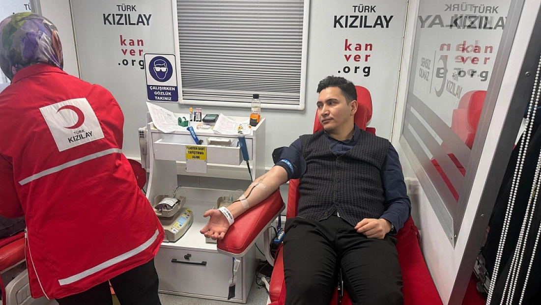 Çermik Kaymakamı Karataş, kan bağışında bulundu