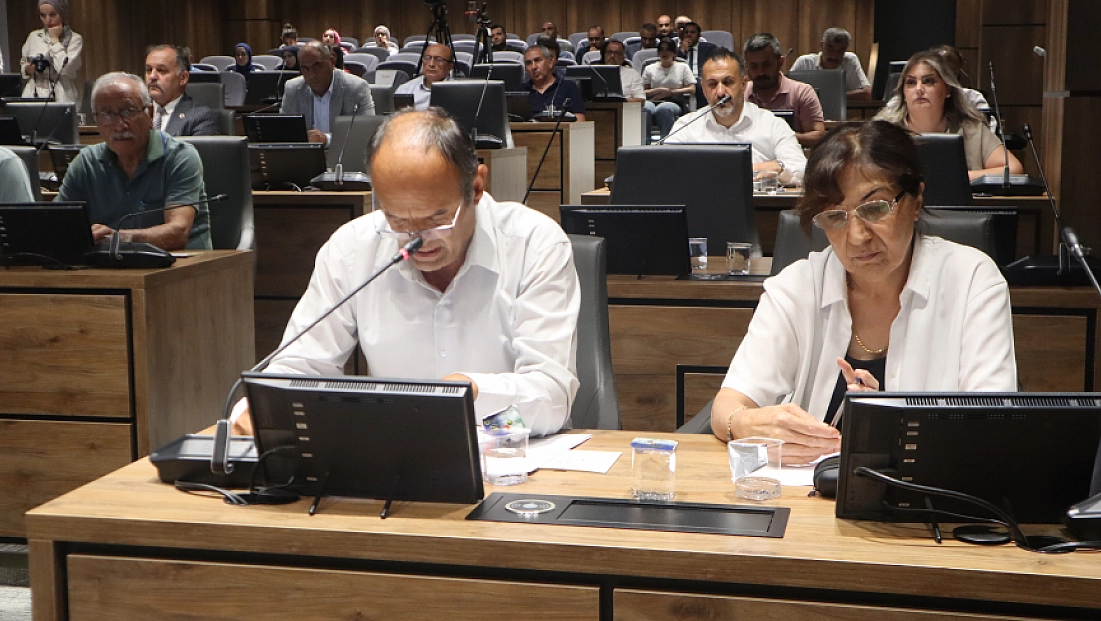 CHP'li 11 meclis üyesi istifa etti
