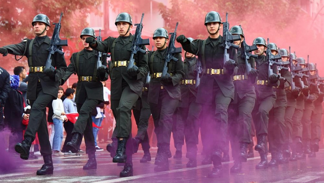 Cumhuriyet’in 102. yılı Elazığ’da büyük coşkuyla kutlandı