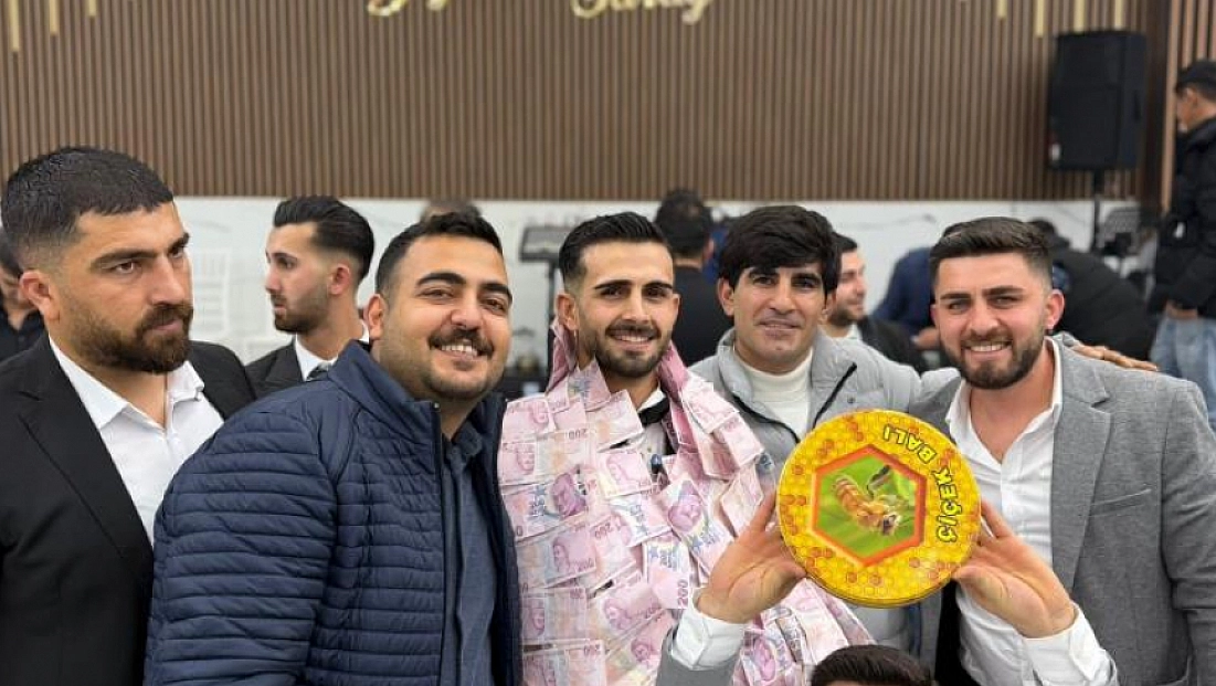 Damada altın yerine 1 kilo bal takıldı