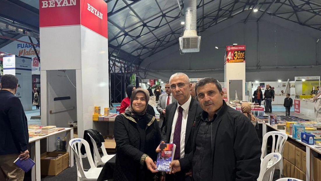 6 Şubat depremlerinin tanığı Cevdet Atalan Malatya Kitap Fuarı’nda okurlarıyla buluştu