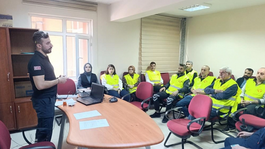 Deprem ve yangın tatbikatı yapıldı