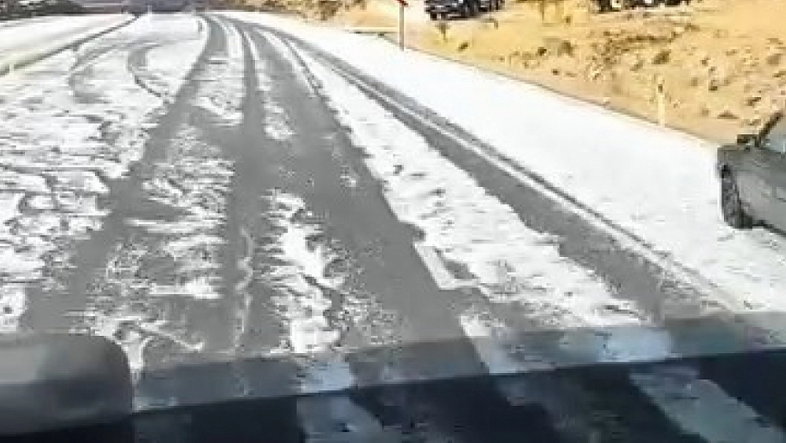 Elazığ’a dolu yağdı