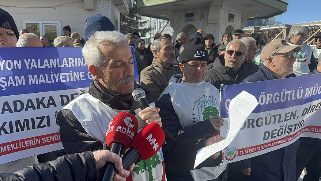 Emekliler isyanda! Seyyanen zam talebiyle Malatya’da sokağa çıktılar