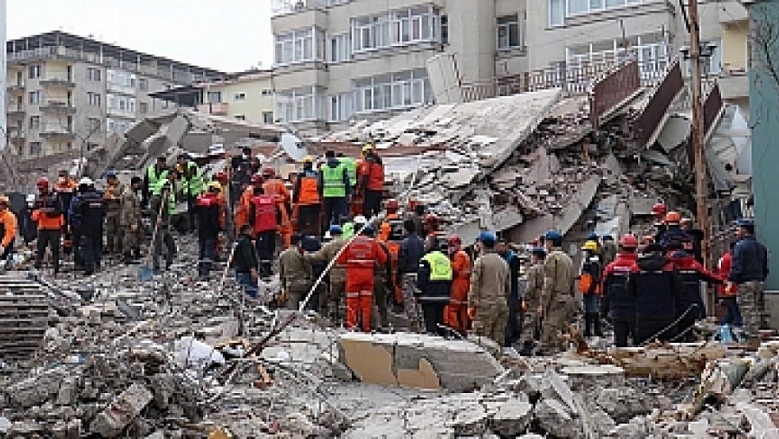 Enkazdan çıkarılan demir nereye gitti? Eski vali yardımcısından şok itiraf