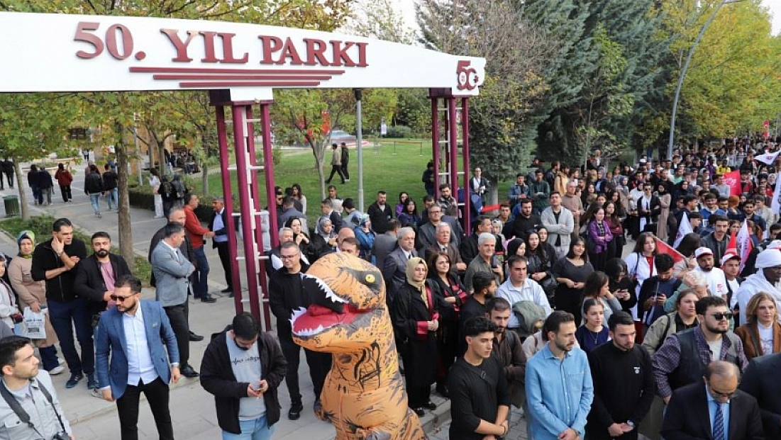 FÜ’de 50. yıl coşkusu