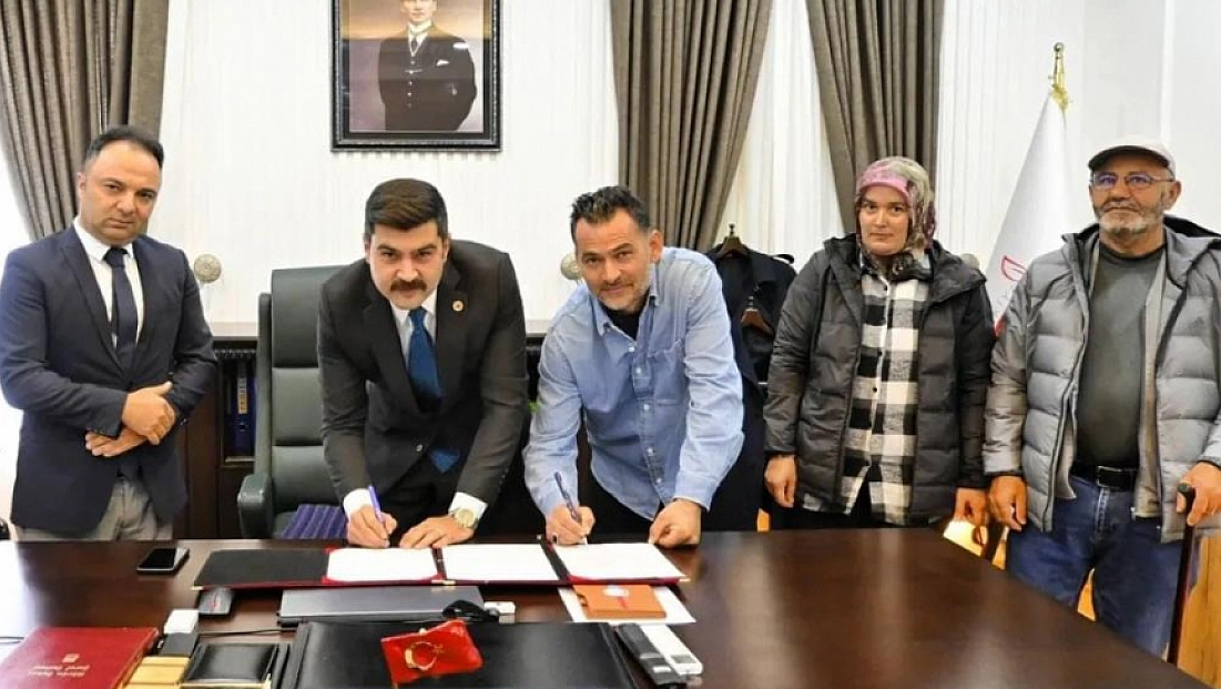 Hayırseverlerden öğrencilere burs desteği