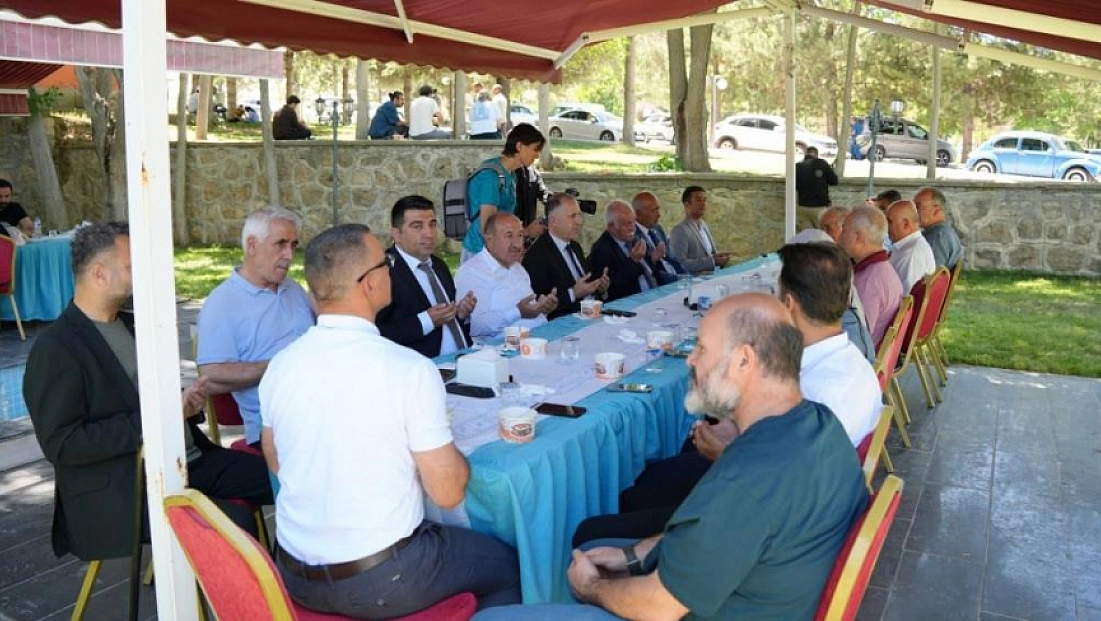 İnönü Üniversitesinden aşure ikramı