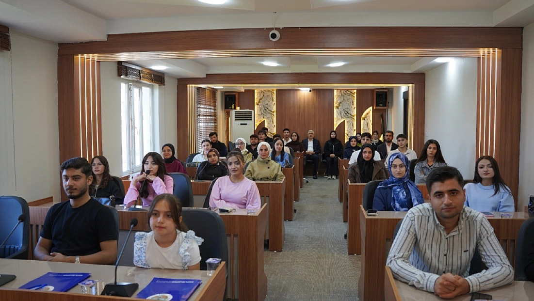 Kahta Belediyesi Gençlik Meclisi'nden anlamlı buluşma