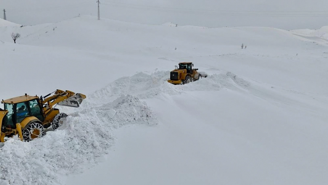 Kar kalınlığı yer yer 2 metreyi buldu