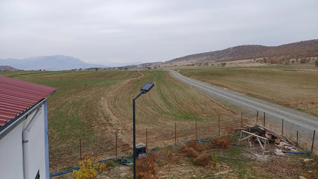 Kar yağışı çiftçiye umut oldu