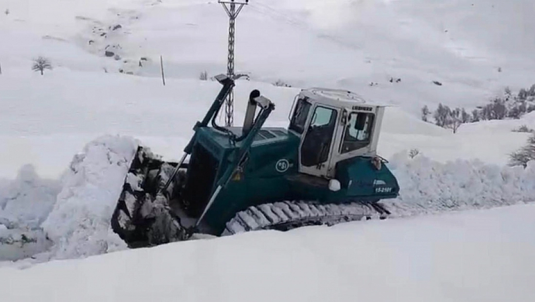 Karla mücadele çalışmaları aralıksız sürüyor