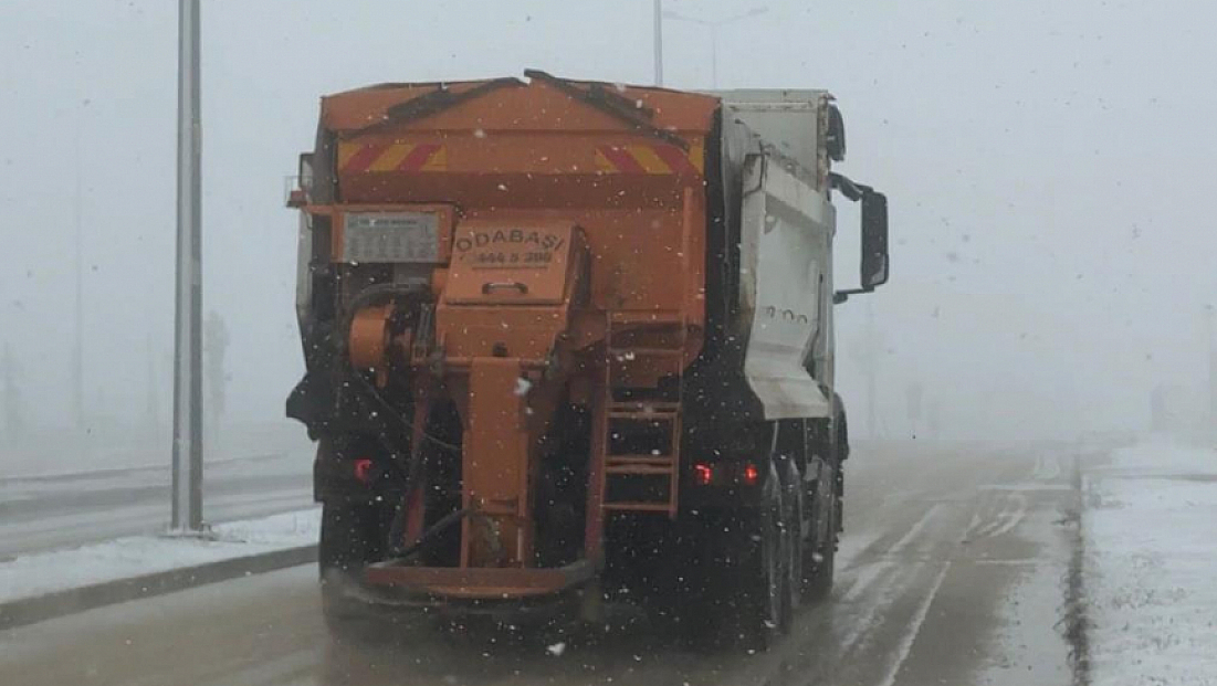 Karla mücadele çalışmaları devam ediyor