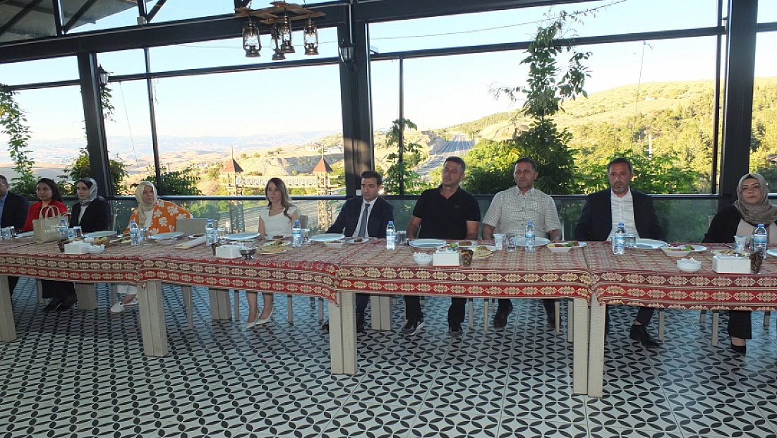 Kaymakam Atalık'a veda yemeği düzenlendi