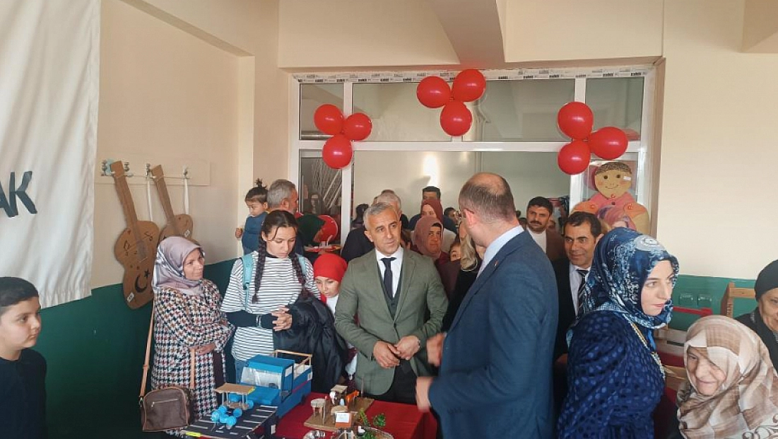 'Köklerden Oyuncak' sergisiyle geleneksel kültür hayat buldu