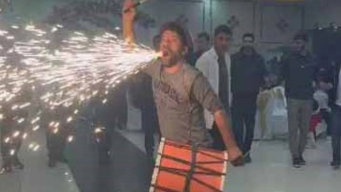 Kosovalı Mami Can düğünleri sallıyor