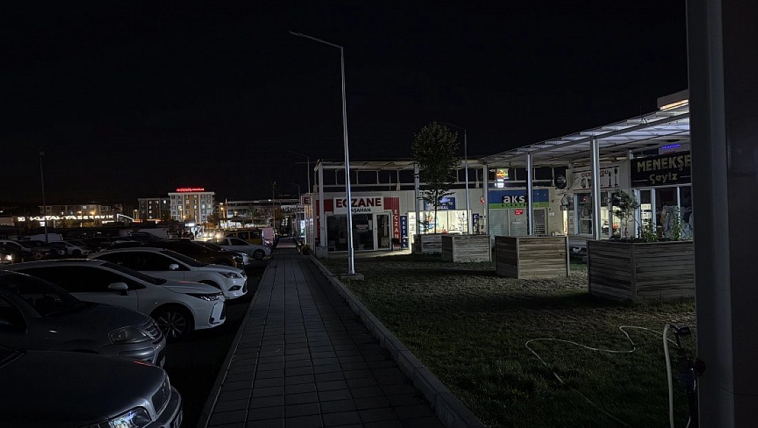 Malatya'da çarşı karanlığa gömüldü! Müşteri kaçıyor, esnaf kepenk kapatıyor