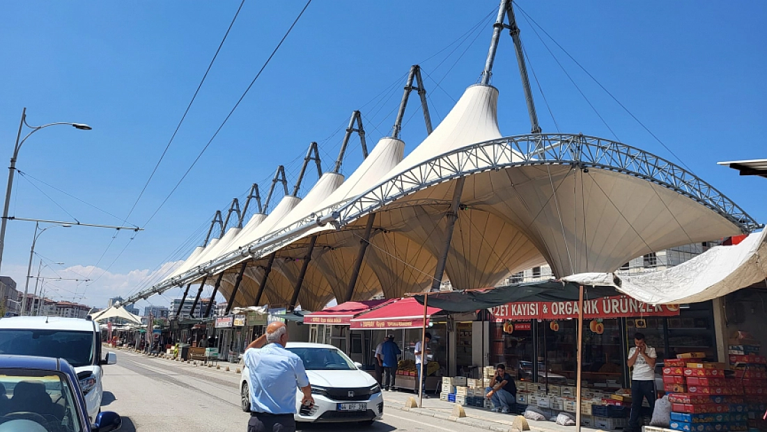 Malatya’da Hindistan çarşısı tahliye ediliyor…