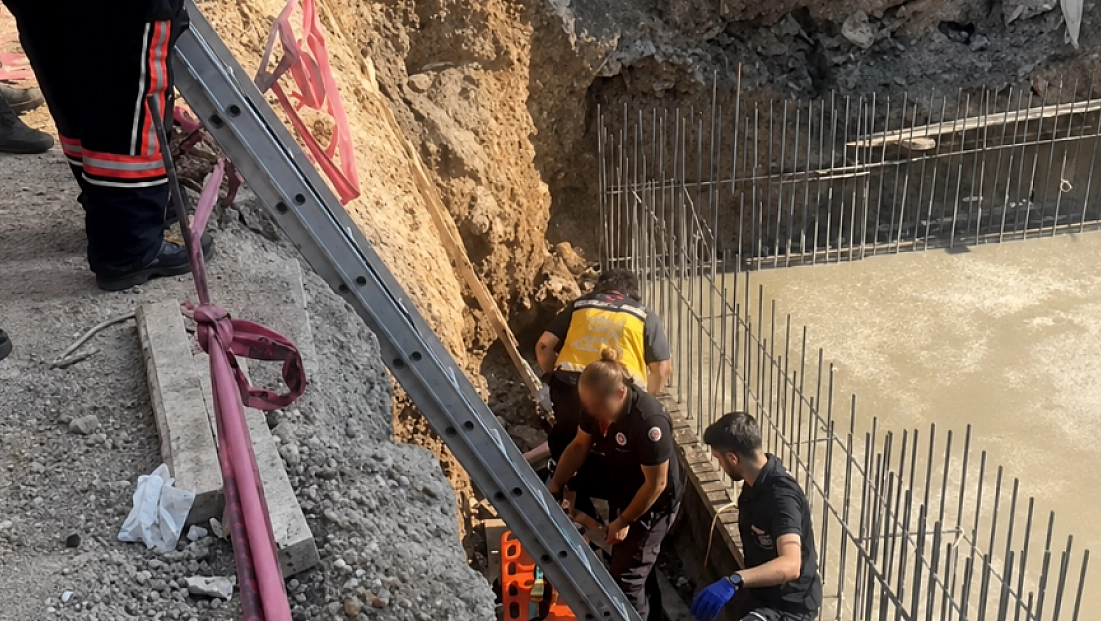 Malatya’da kaldırımda yürüyen kadın inşaat temeline düştü