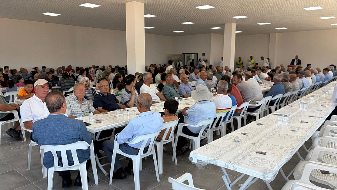 Malatya'da Muharrem ayı dolayısıyla aşure lokması ikram edildi