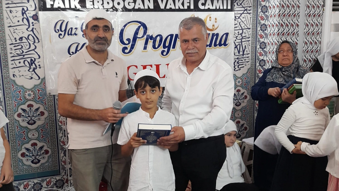 Malatya'da yürekleri ısıtan görüntü: Harçlıklarını biriktirip Filistin’e gönderdiler!