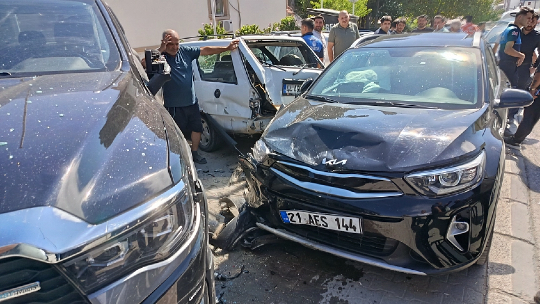 Malatya'da zincirleme kaza: 4 araca çarparak durabildi
