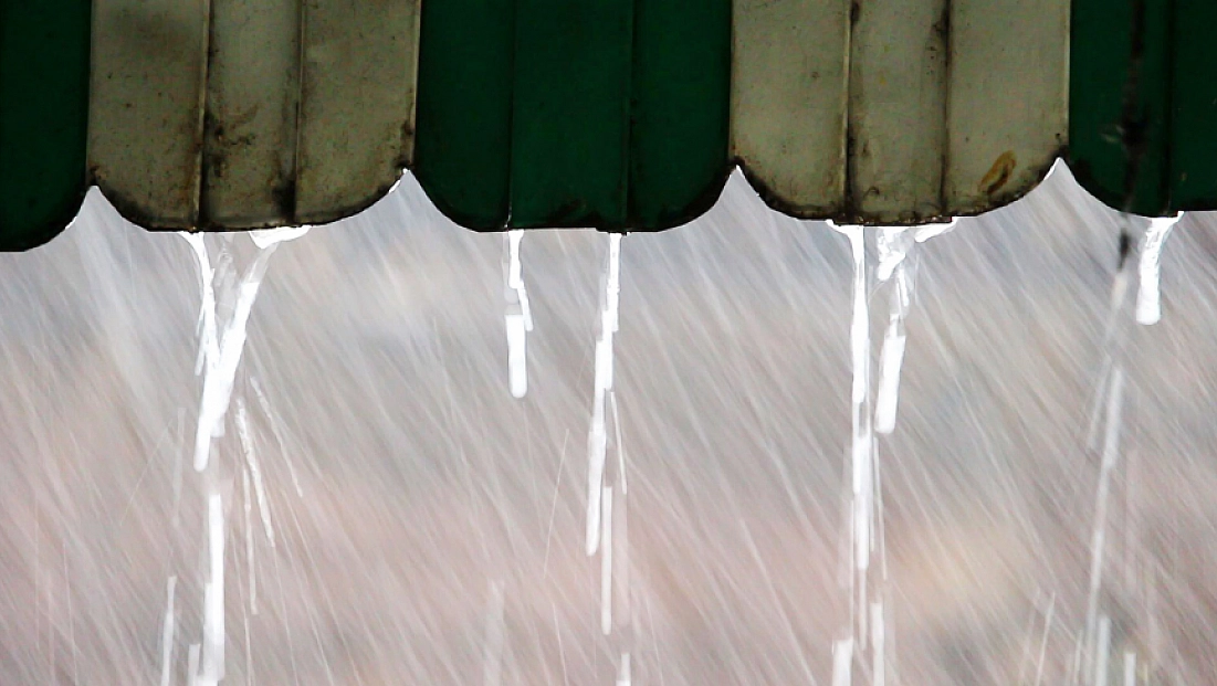 Meteoroloji şaşırttı! ‘Yağış yok’ dedi, merkezde yağmur başladı