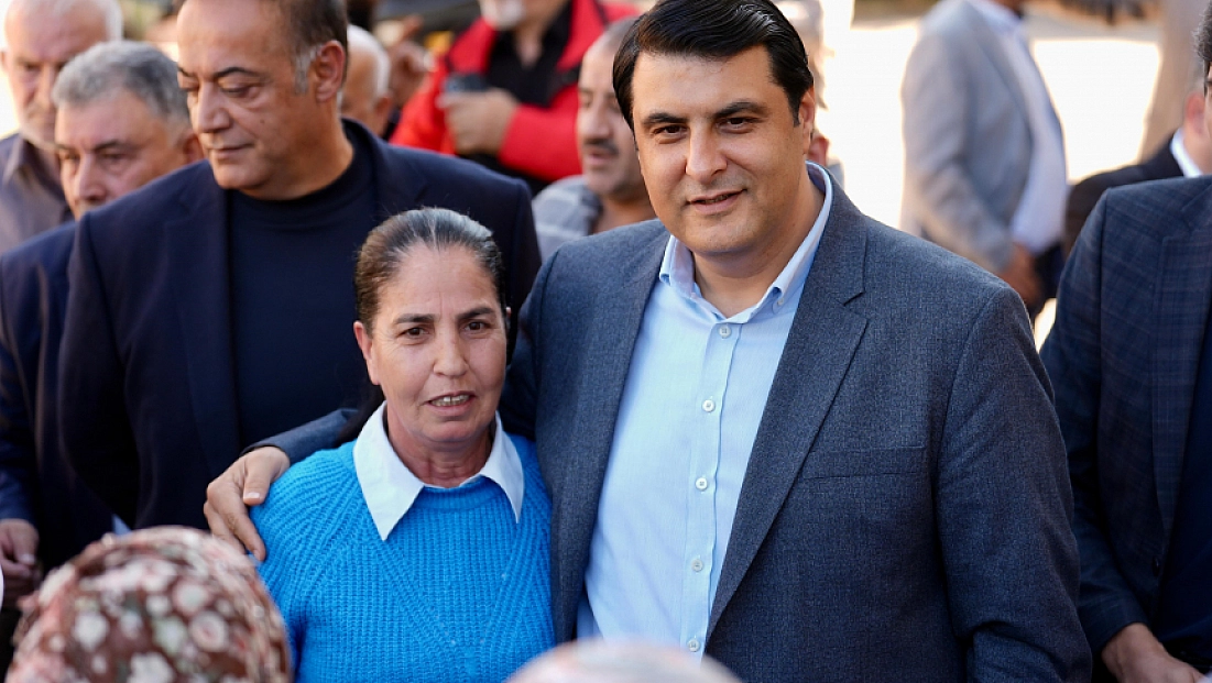 Mevlana Mahallesi’nde vatandaşlarla buluştu