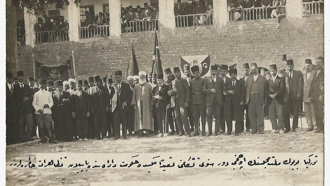 Milli Mücadele’ye ait 5 tarihi fotoğraf kent arşivi’ne bağışlandı