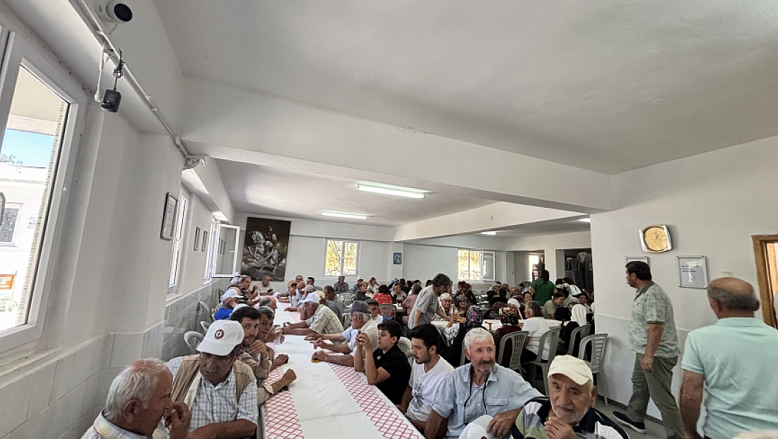 Onar’da aşure sofrası gönülleri buluşturdu