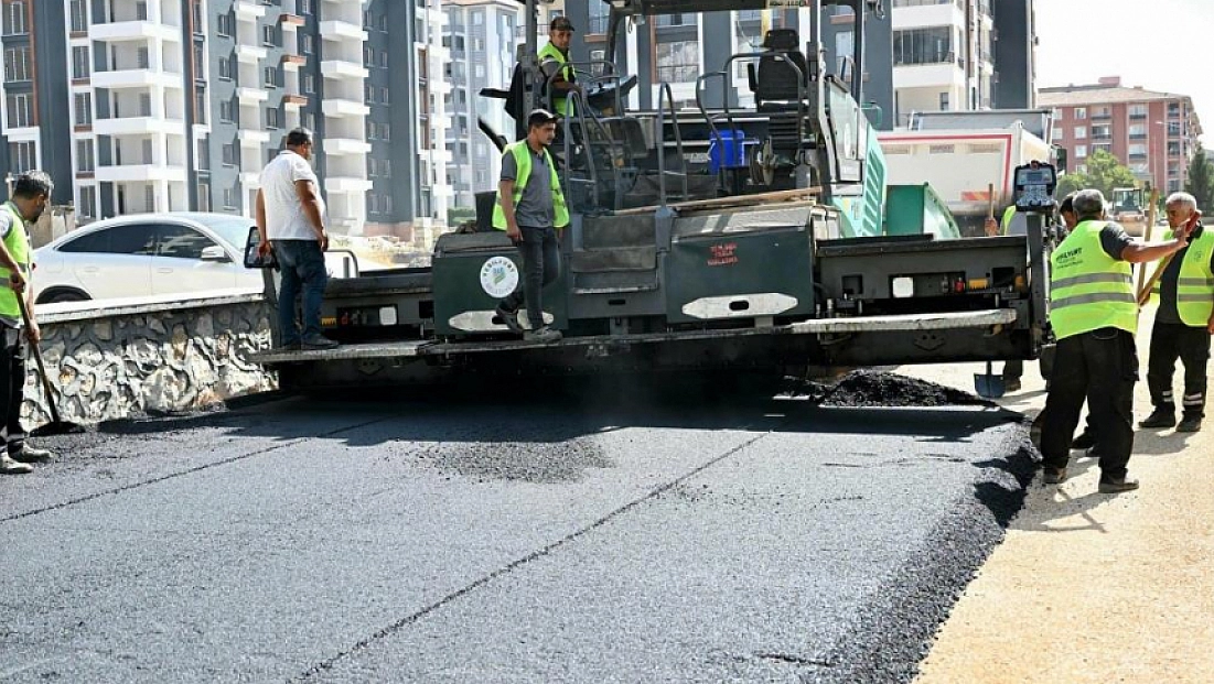 Özalper Mahallesi'nde asfalt çalışmaları devam ediyor
