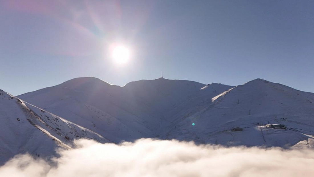Palandöken sislerin içinde kayboldu