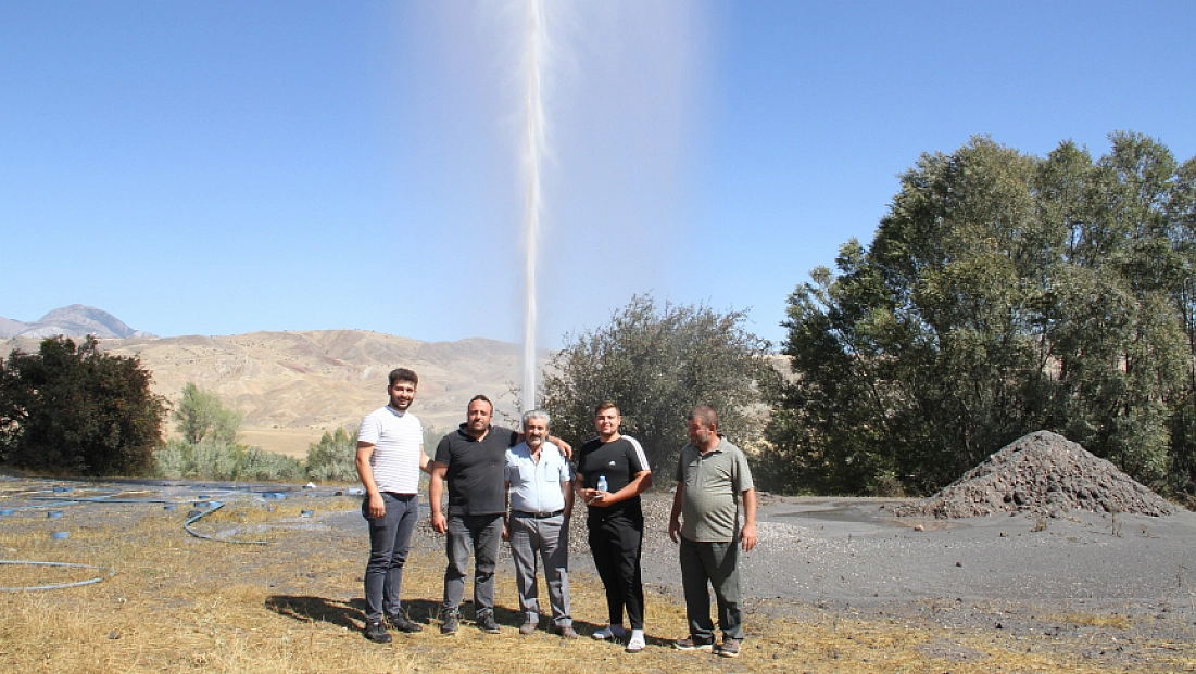 Sivasta petrol beklerken su çıktı...