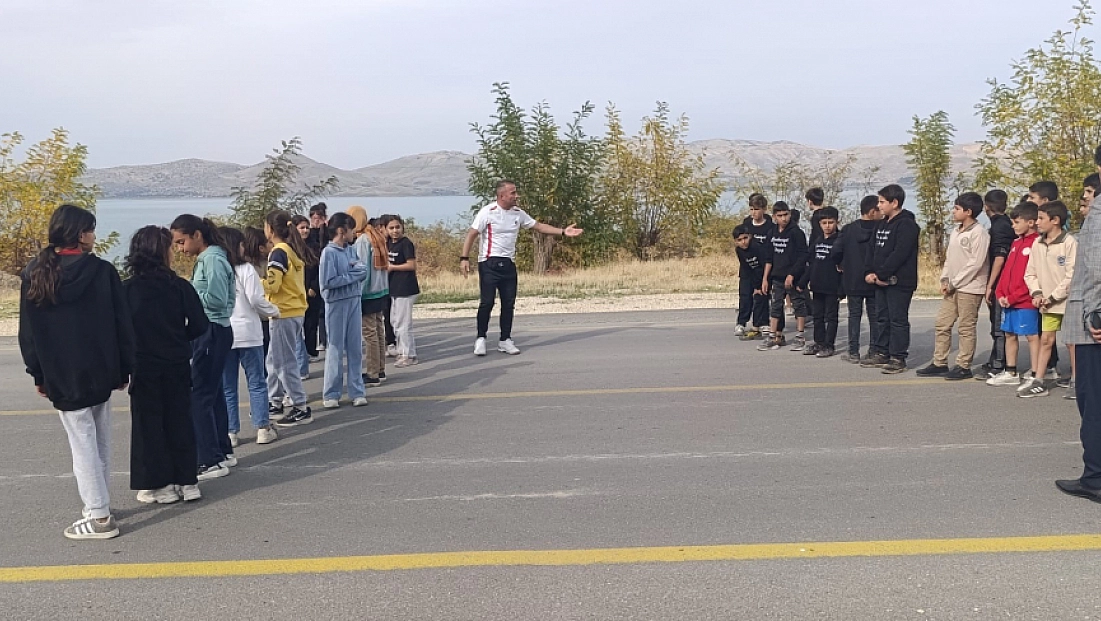 Sivrice'de 'Atatürk ve Gençlik Koşusu' coşkusu