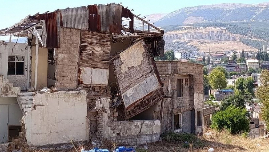 Tarihi yapılar madde bağımlılarının yuvası oldu