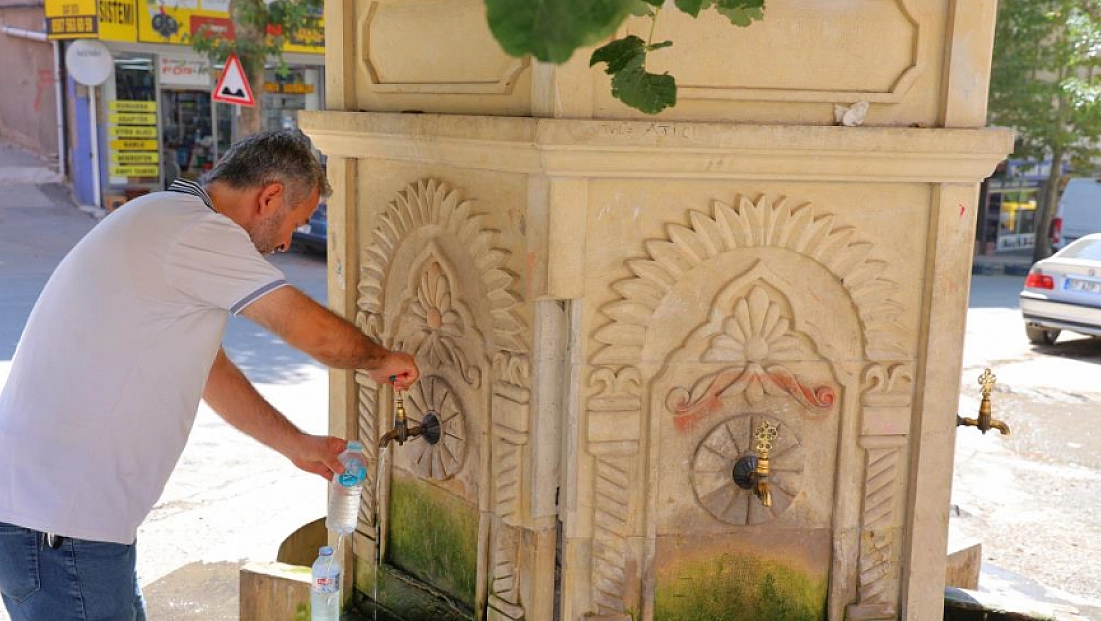 Termometreler 42 dereceyi gösterdi: Cadde ve sokaklar boş kaldı!