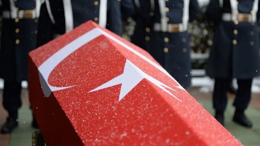 Türkiye Şehidine ağlıyor